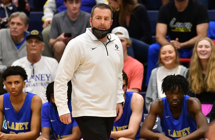 West Brunswick boys basketball coach Eric Davis steps down